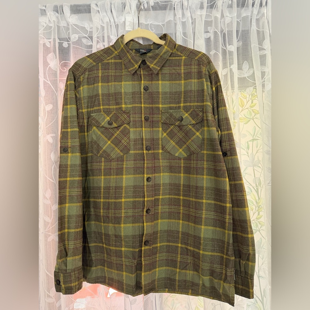 Royal Robbins Green & Brown Plaid Button-Up Shirt
